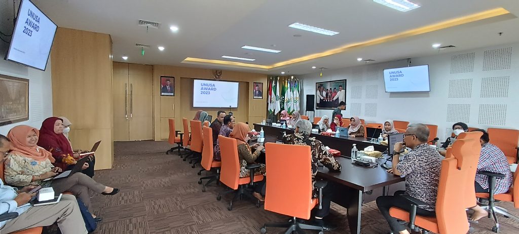 Suasana pemaparan progress