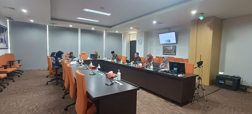 Suasana rapat pembahasan