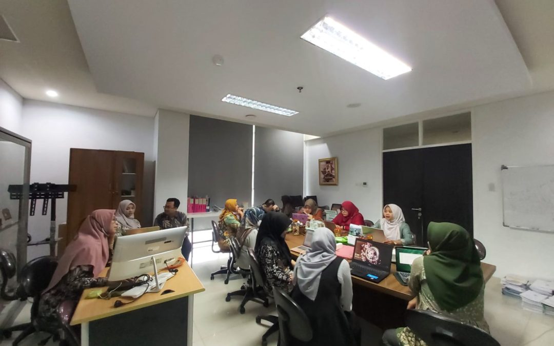 Kegiatan Review Akademik